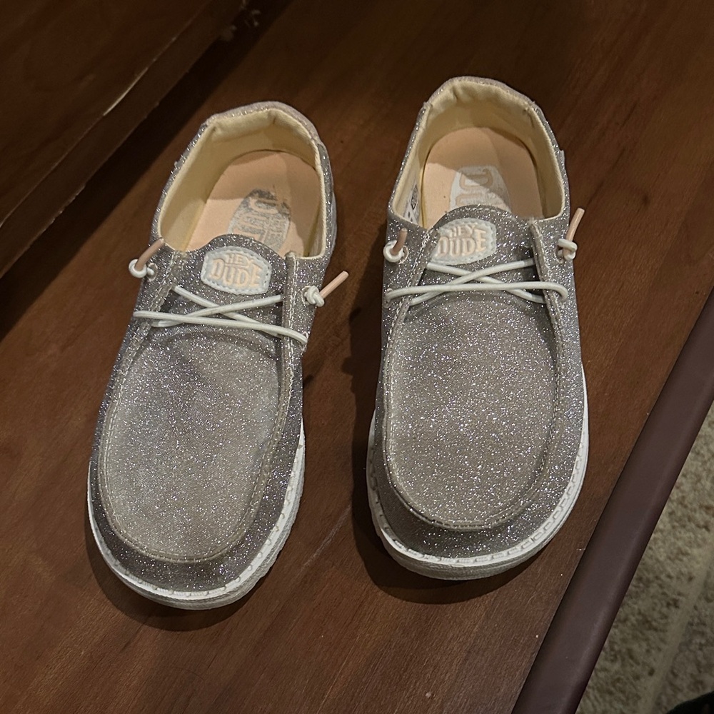 Hey Dude Women’s Sparkly Sneakers - Silver